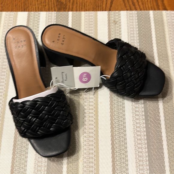Women's Dorothy Slide 2.5” Heels with woven front detail- A New Day - Picture 6 of 8